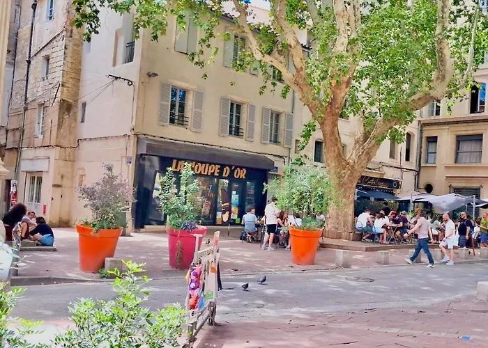 Avignon Pedestrian Area, Charming, 4 Persons